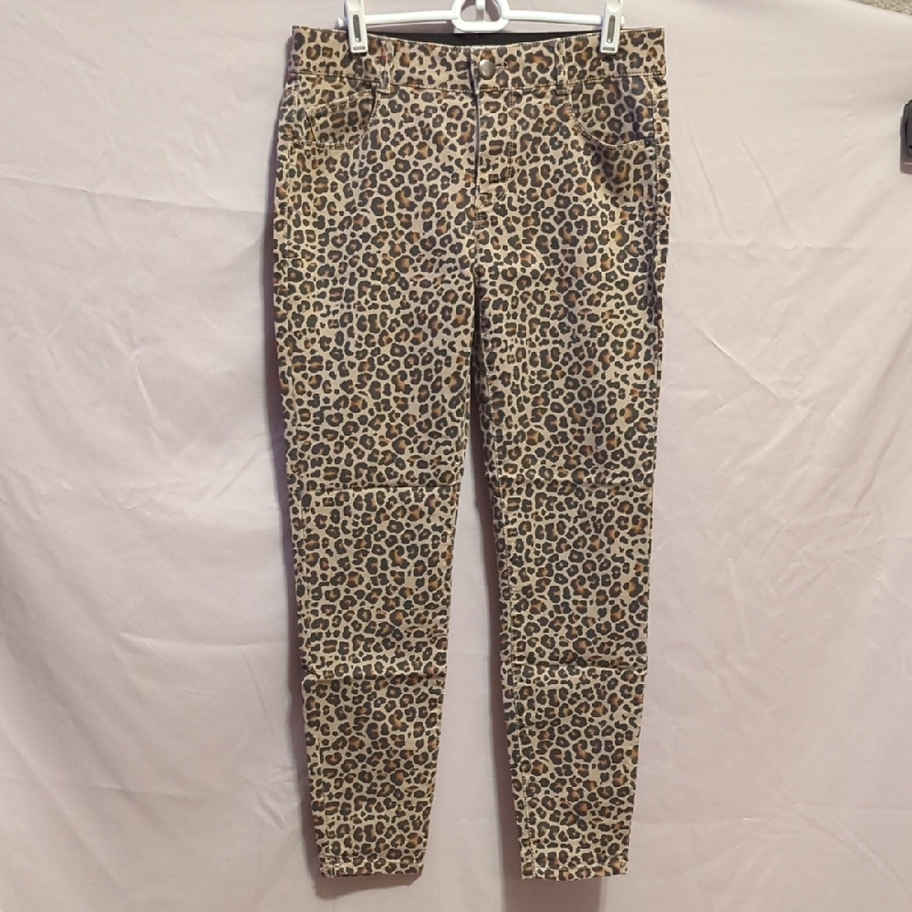 Knox Rose Leopard Print Pants in Tan, Black & Gold